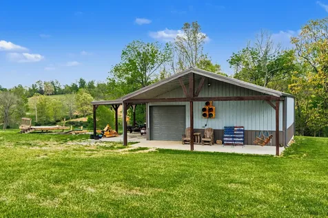 1560 Fairfield Road Westmoreland TN 37186