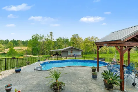 1560 Fairfield Road Westmoreland TN 37186