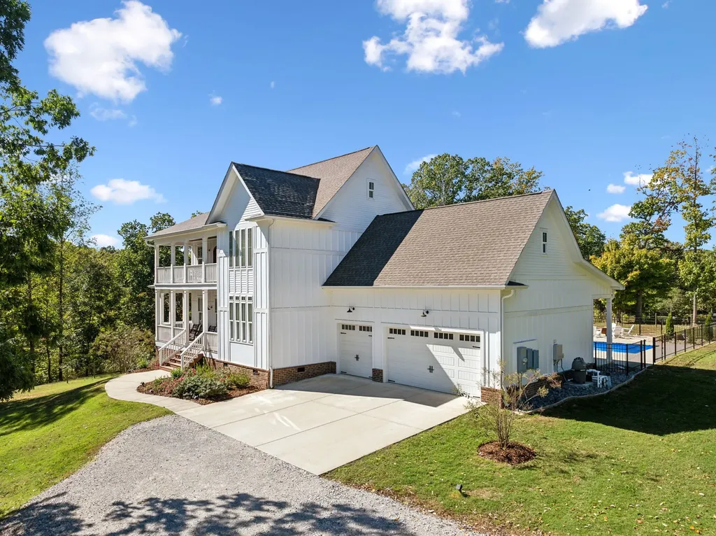 4325 Cave Springs Road Columbia TN 38401