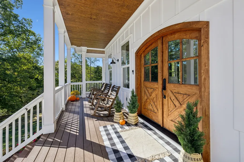 4325 Cave Springs Road Columbia TN 38401