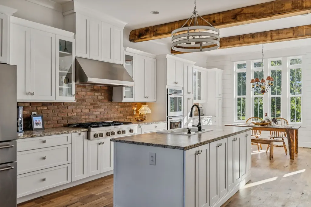 4325 Cave Springs Road Columbia TN 38401