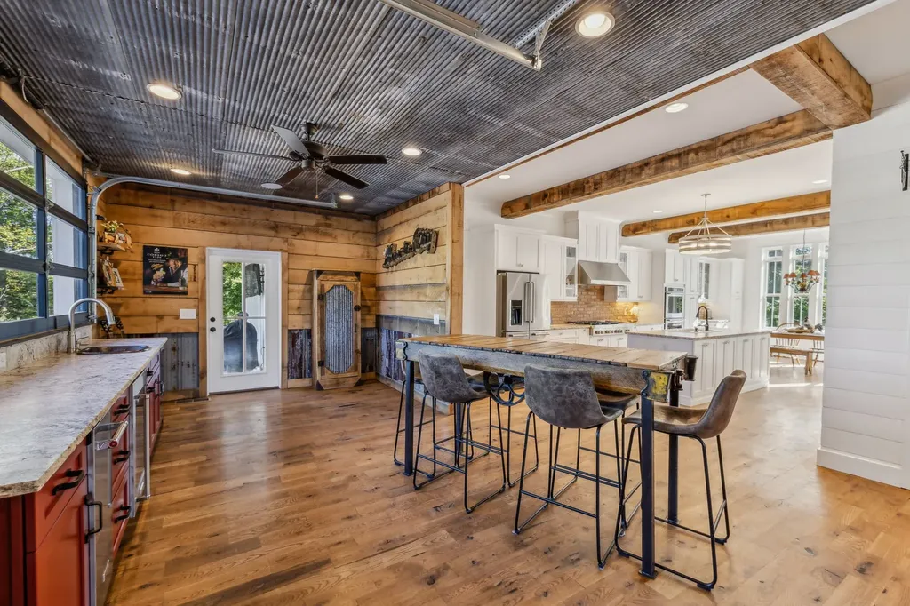 4325 Cave Springs Road Columbia TN 38401