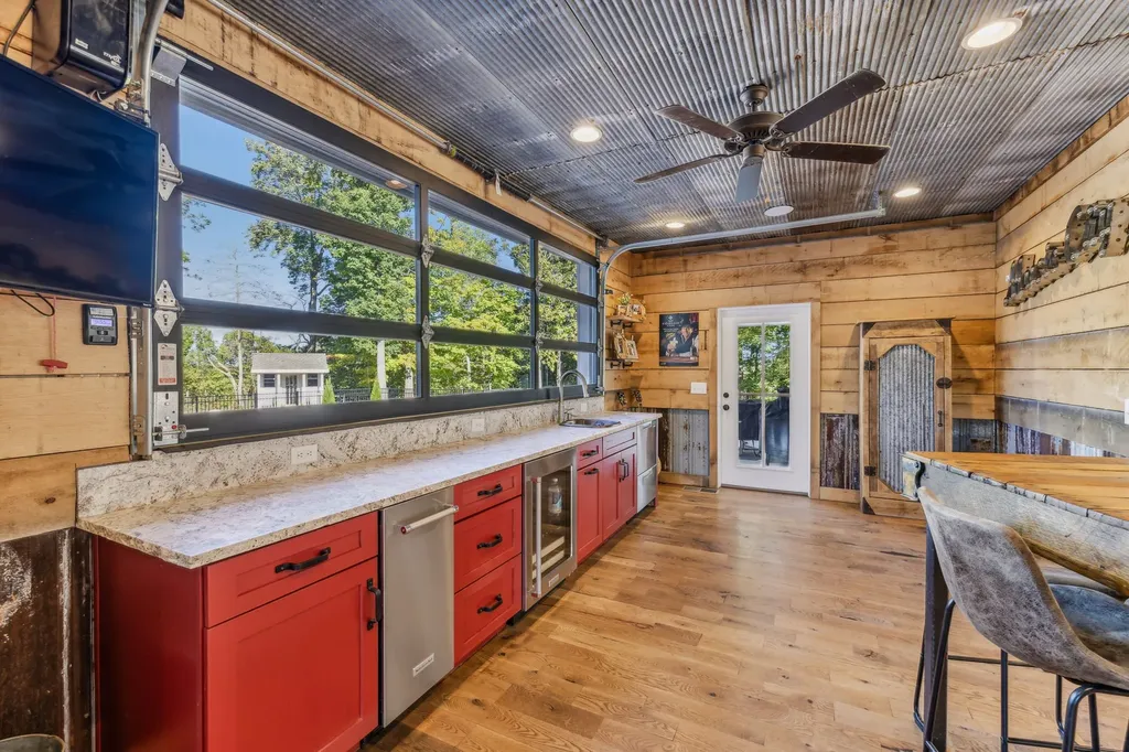 4325 Cave Springs Road Columbia TN 38401