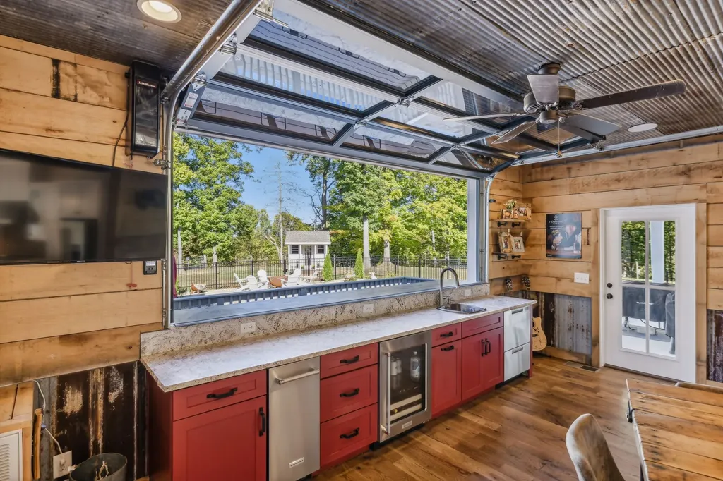 4325 Cave Springs Road Columbia TN 38401