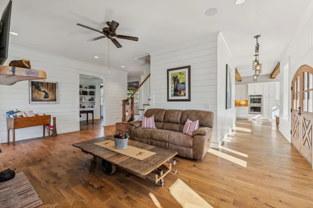 4325 Cave Springs Road Columbia TN 38401