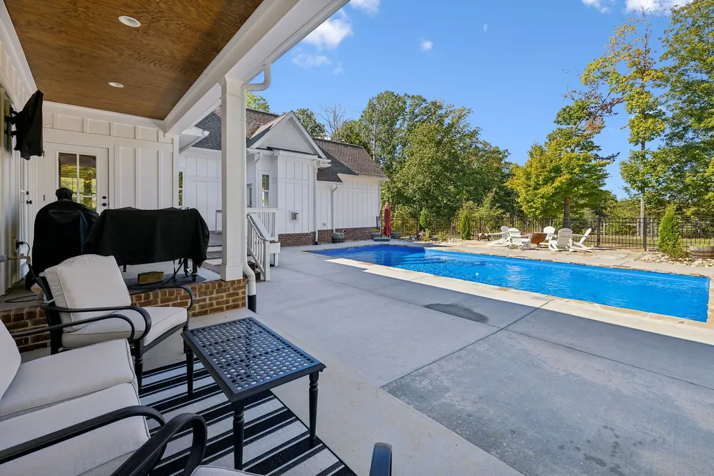 4325 Cave Springs Road Columbia TN 38401
