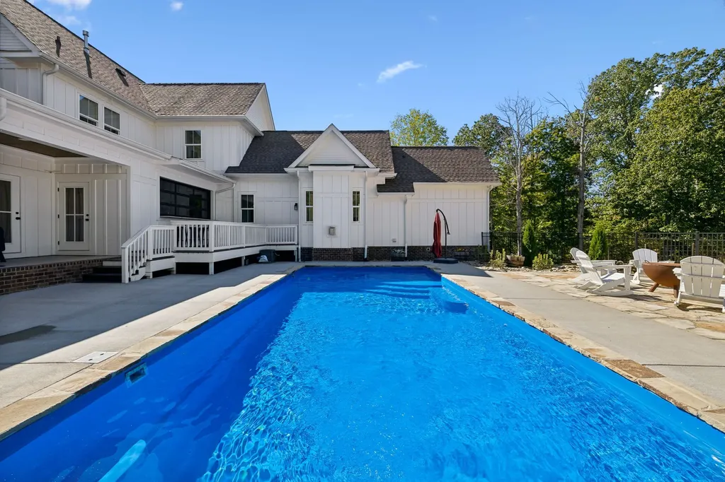 4325 Cave Springs Road Columbia TN 38401