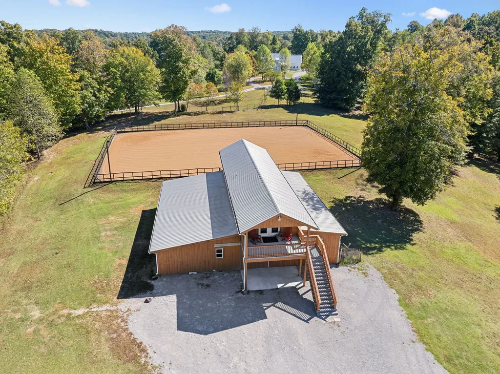 4325 Cave Springs Road Columbia TN 38401