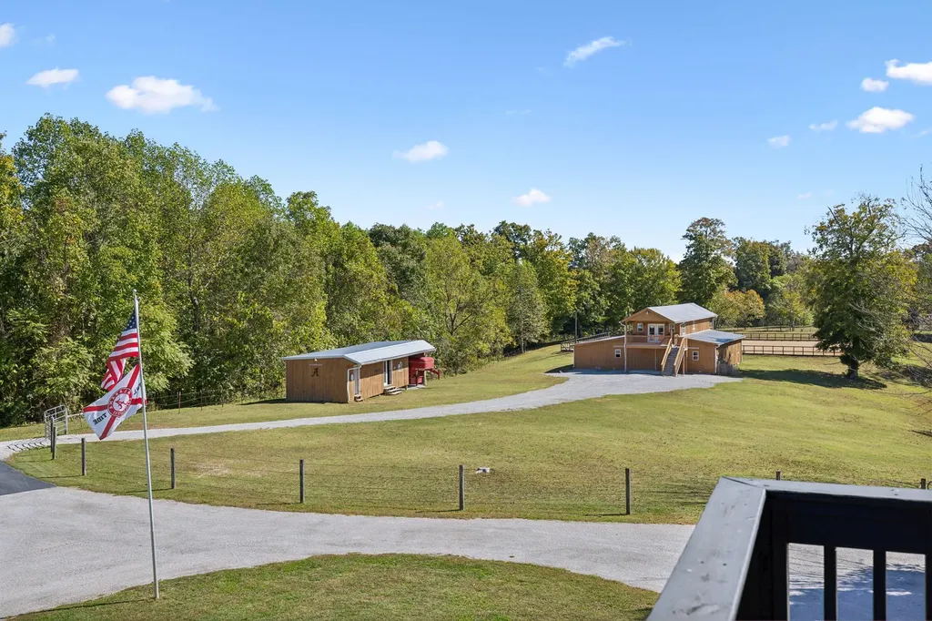 4325 Cave Springs Road Columbia TN 38401