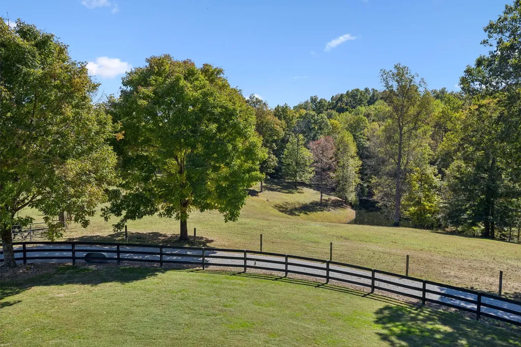 4325 Cave Springs Road Columbia TN 38401