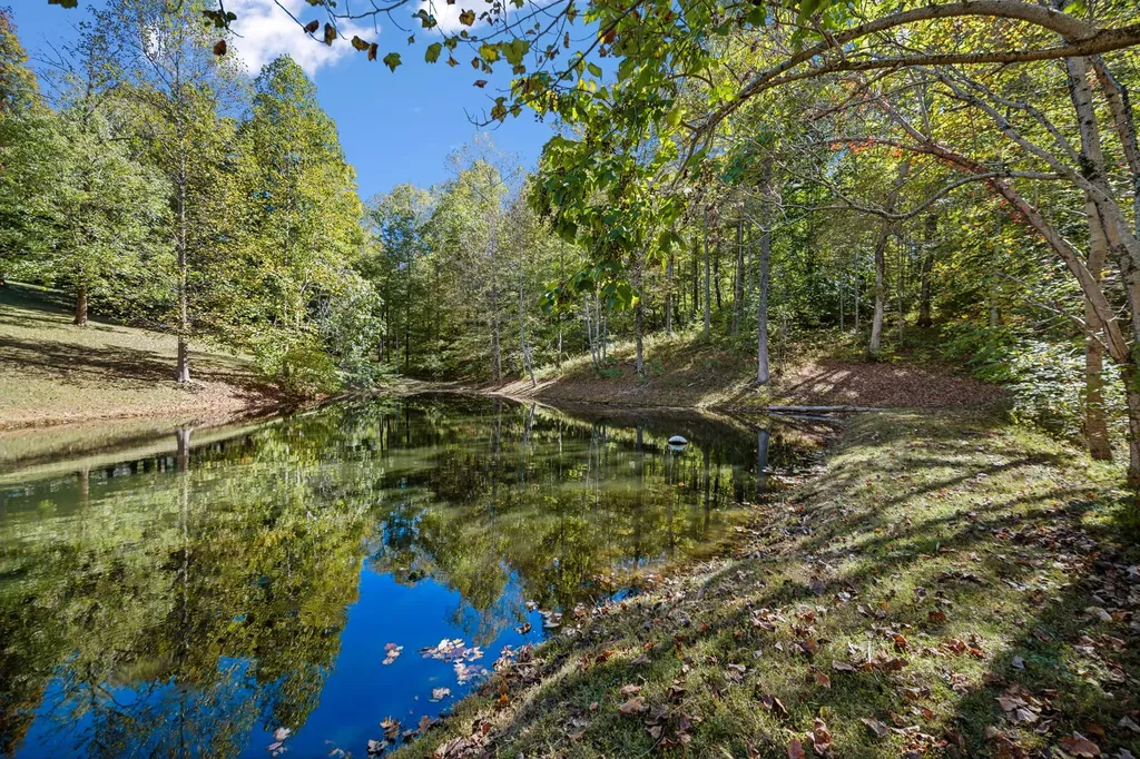 4325 Cave Springs Road Columbia TN 38401