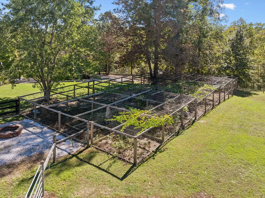 4325 Cave Springs Road Columbia TN 38401