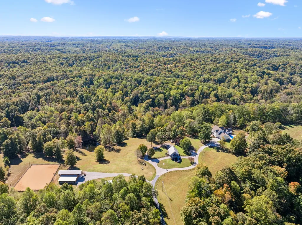 4325 Cave Springs Road Columbia TN 38401