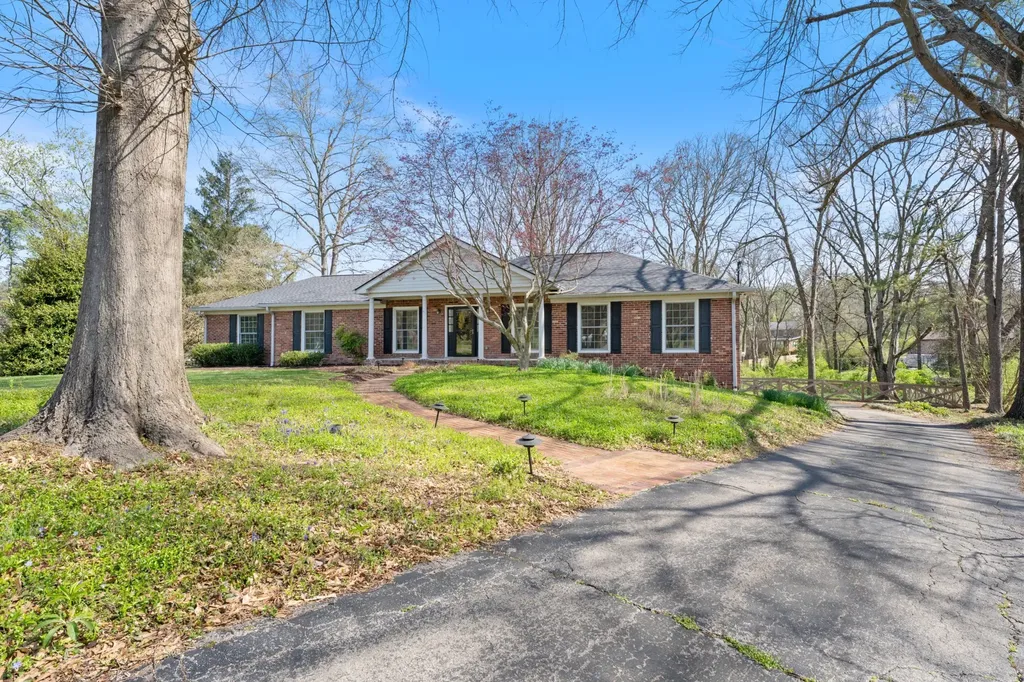 8012 Knoll Court Brentwood TN 37027