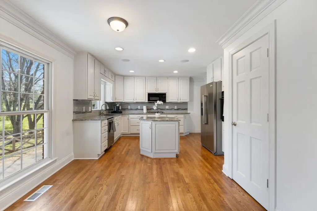 8012 Knoll Court Brentwood TN 37027