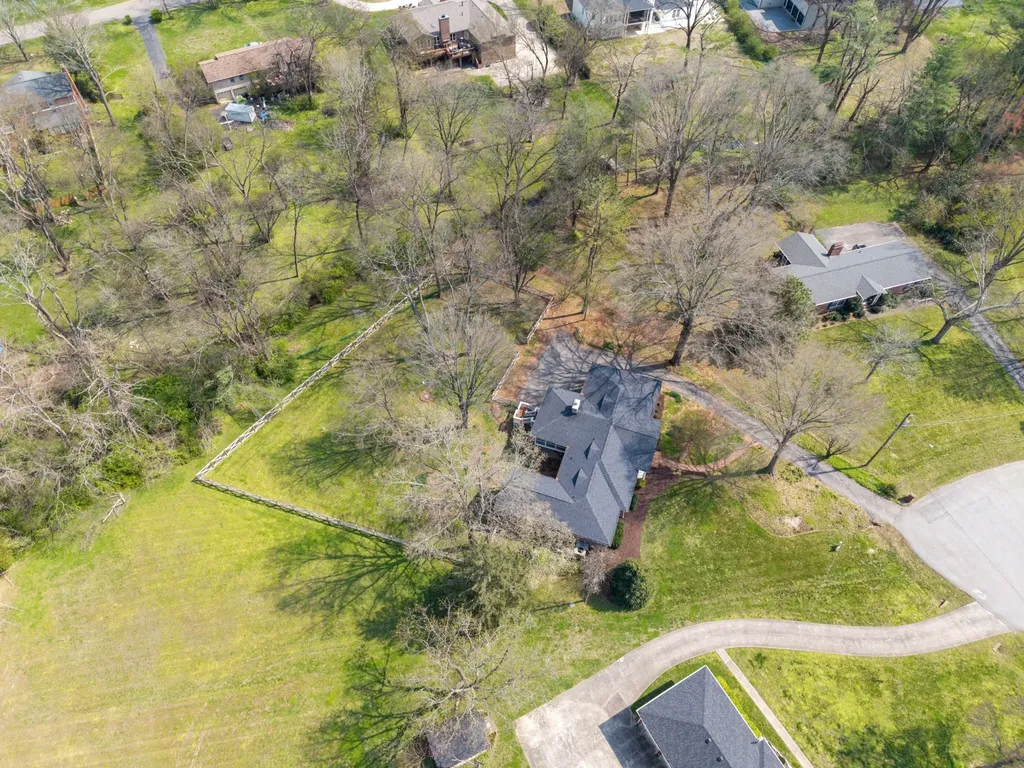 8012 Knoll Court Brentwood TN 37027