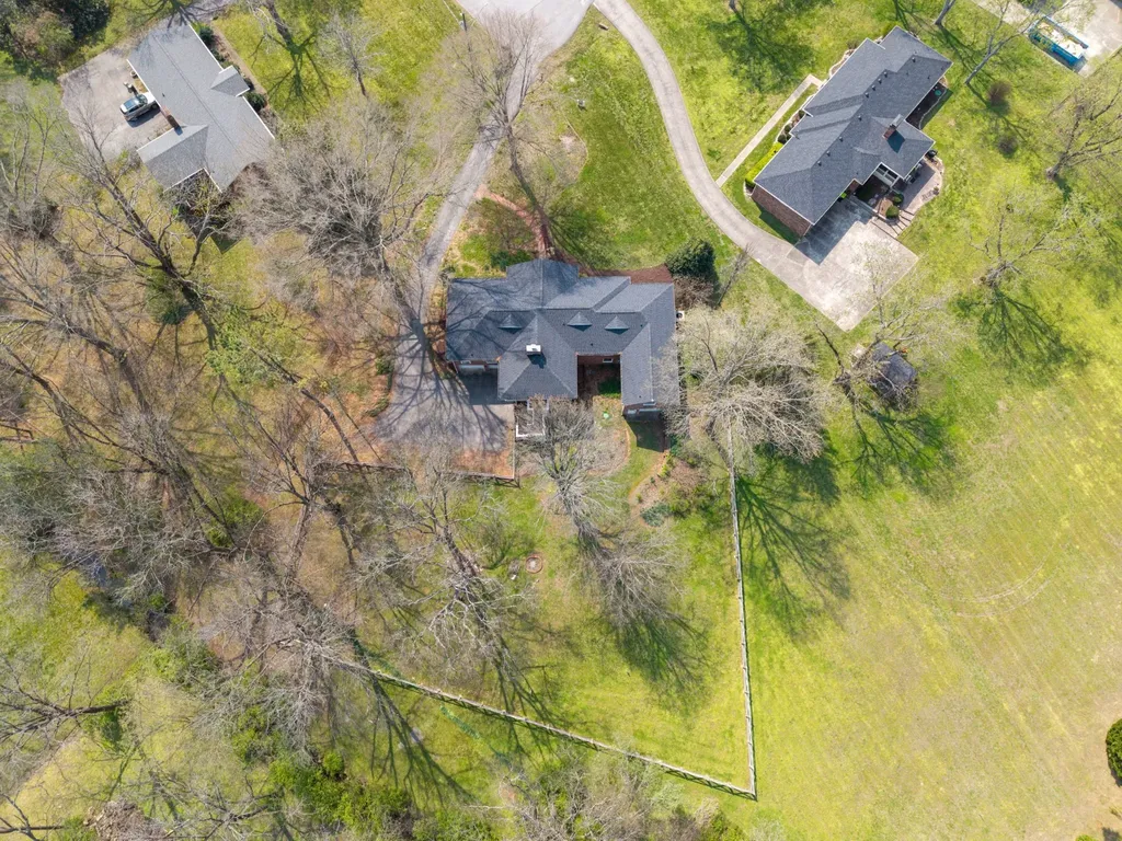 8012 Knoll Court Brentwood TN 37027