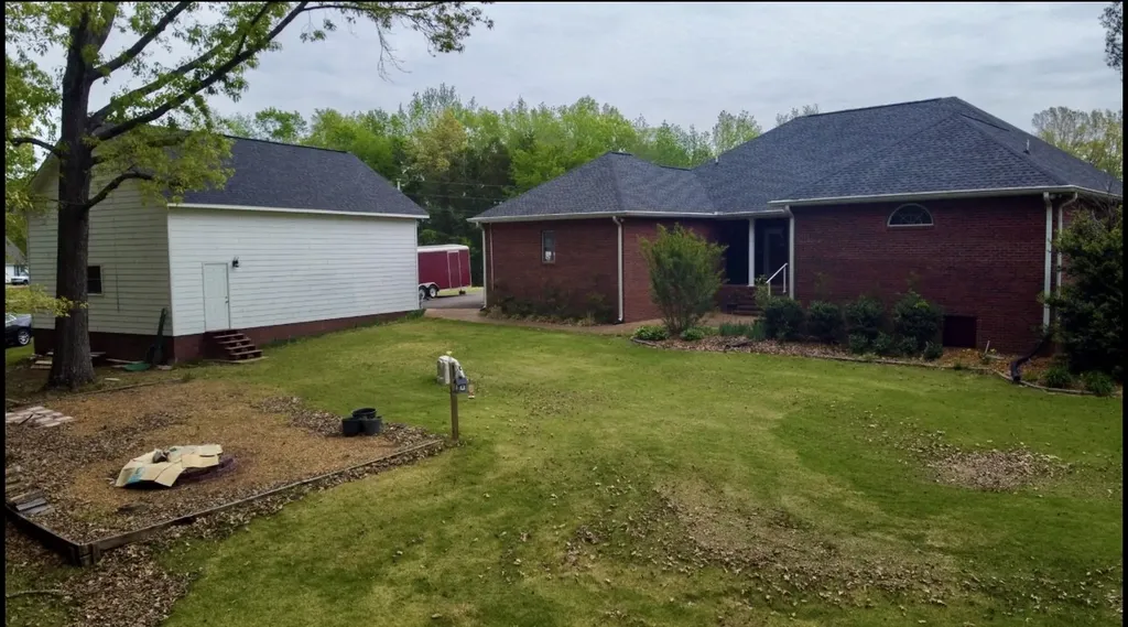 25 Max Drive Paris TN 38242