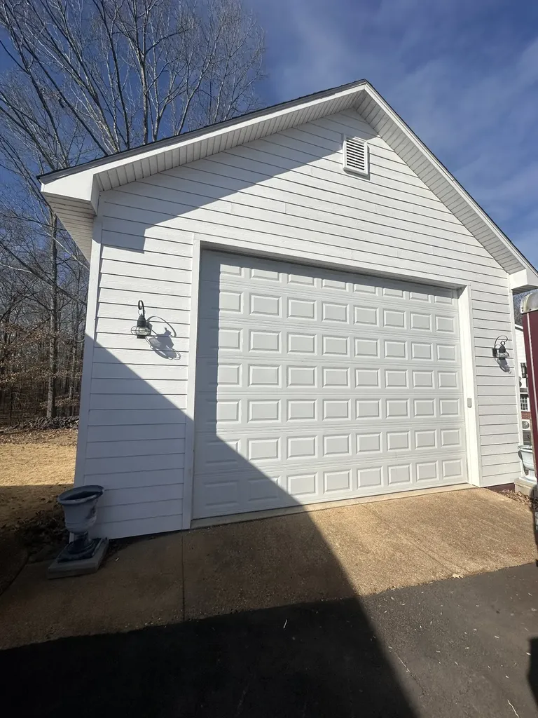 25 Max Drive Paris TN 38242