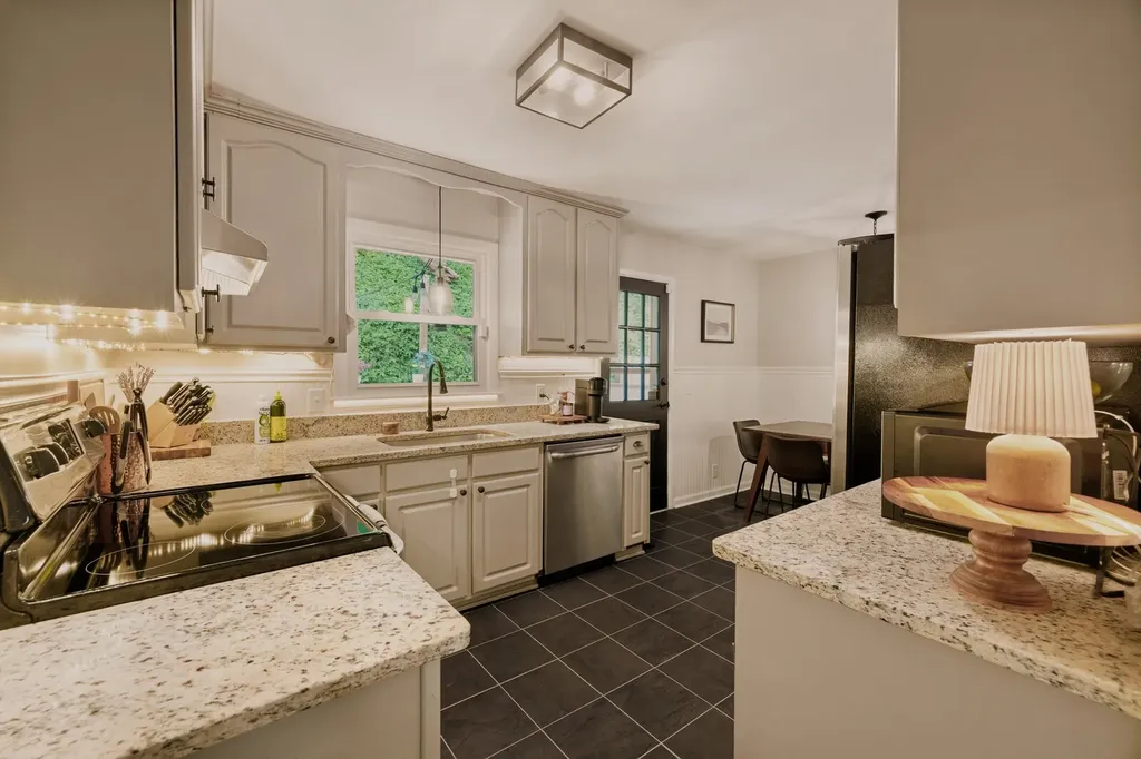 525 Holt Valley Road Nashville TN 37221
