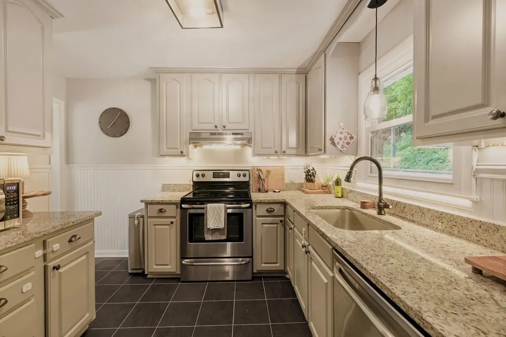 525 Holt Valley Road Nashville TN 37221