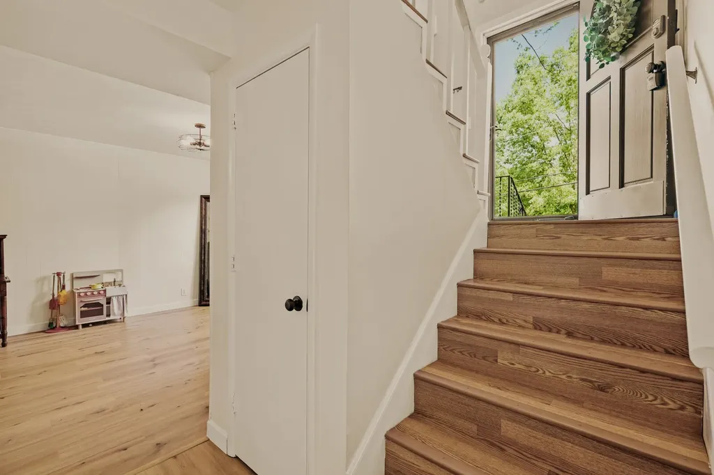 525 Holt Valley Road Nashville TN 37221