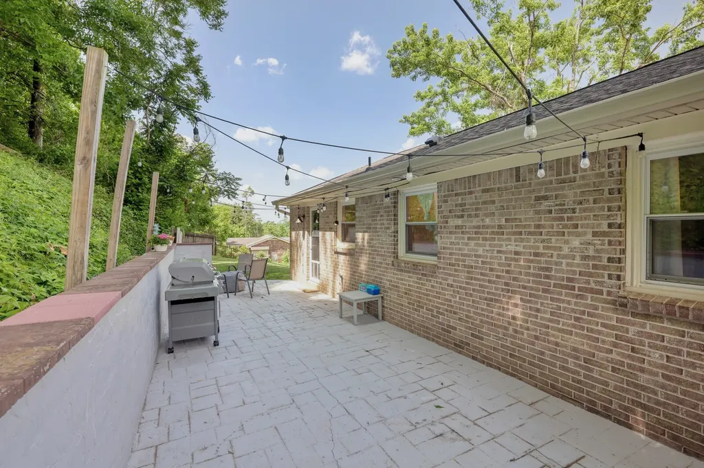 525 Holt Valley Road Nashville TN 37221