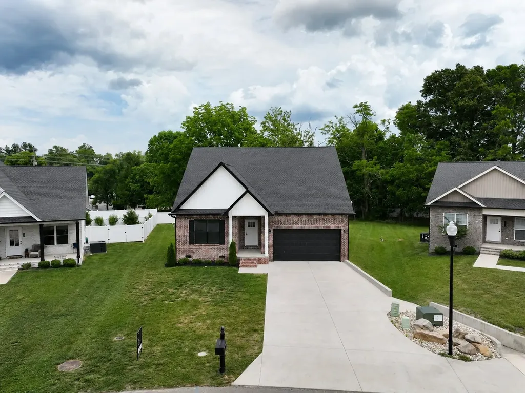 125 Beckam Way Smithville TN 37166