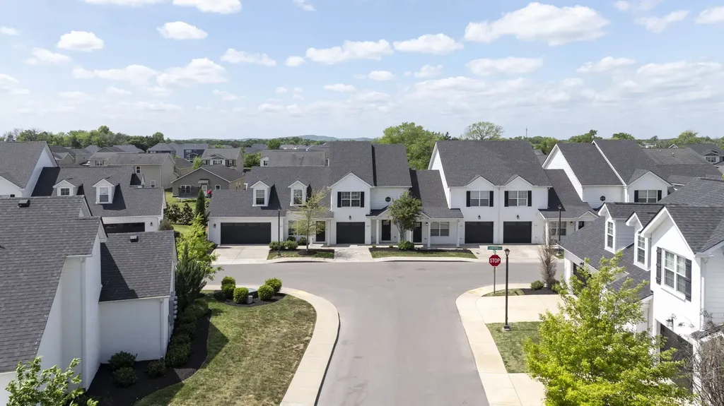 3524 Learning Lane Murfreesboro TN 37128