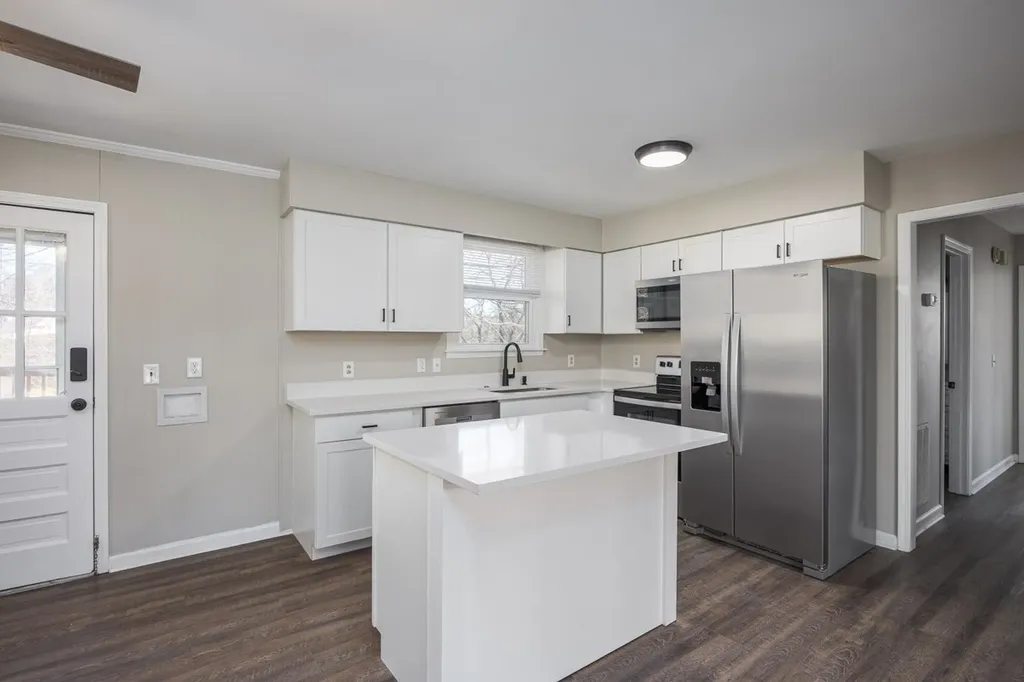 630 Debbie Drive Hermitage TN 37076