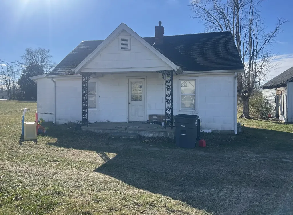 1305 Scottsville Road Lafayette TN 37083