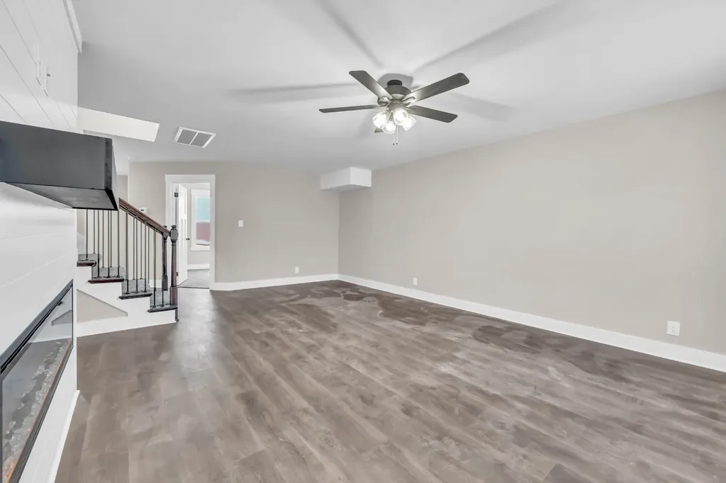 315 Cardinal Creek Clarksville TN 37040
