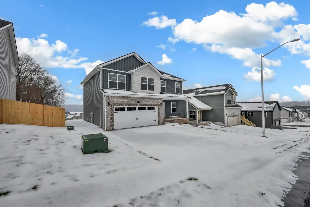 315 Cardinal Creek Clarksville TN 37040