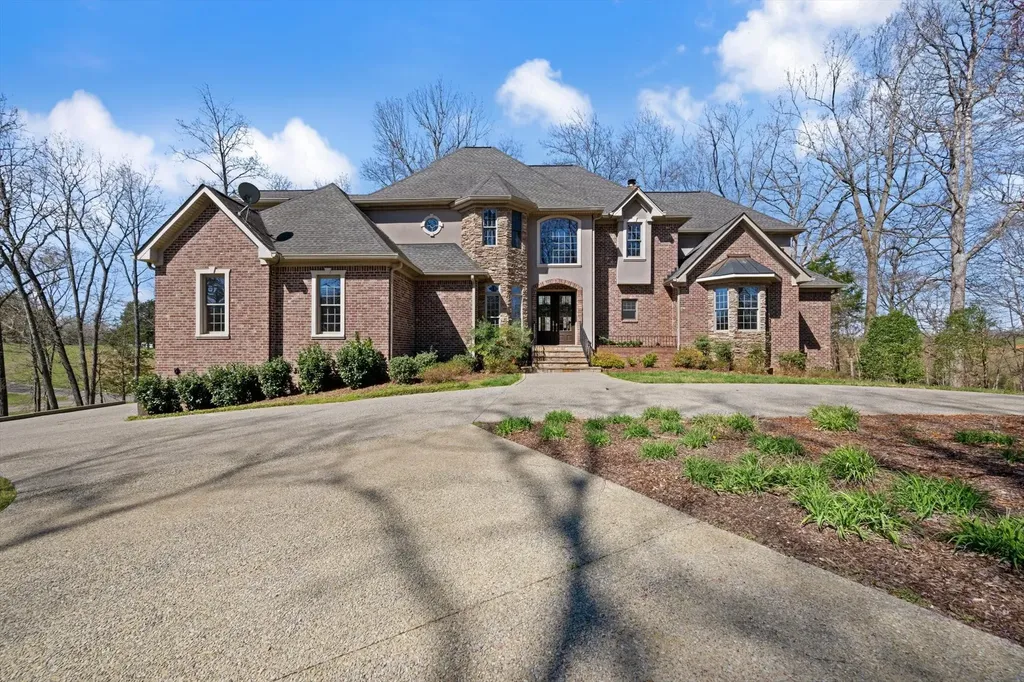 1050 Moonlit Meadow Lane Greenbrier TN 37073