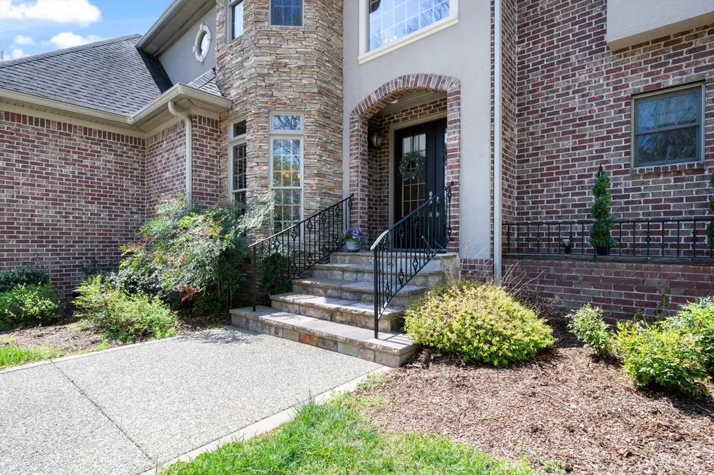1050 Moonlit Meadow Lane Greenbrier TN 37073