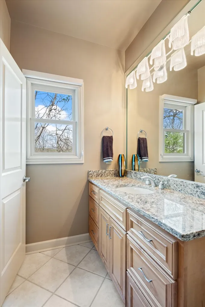 1050 Moonlit Meadow Lane Greenbrier TN 37073