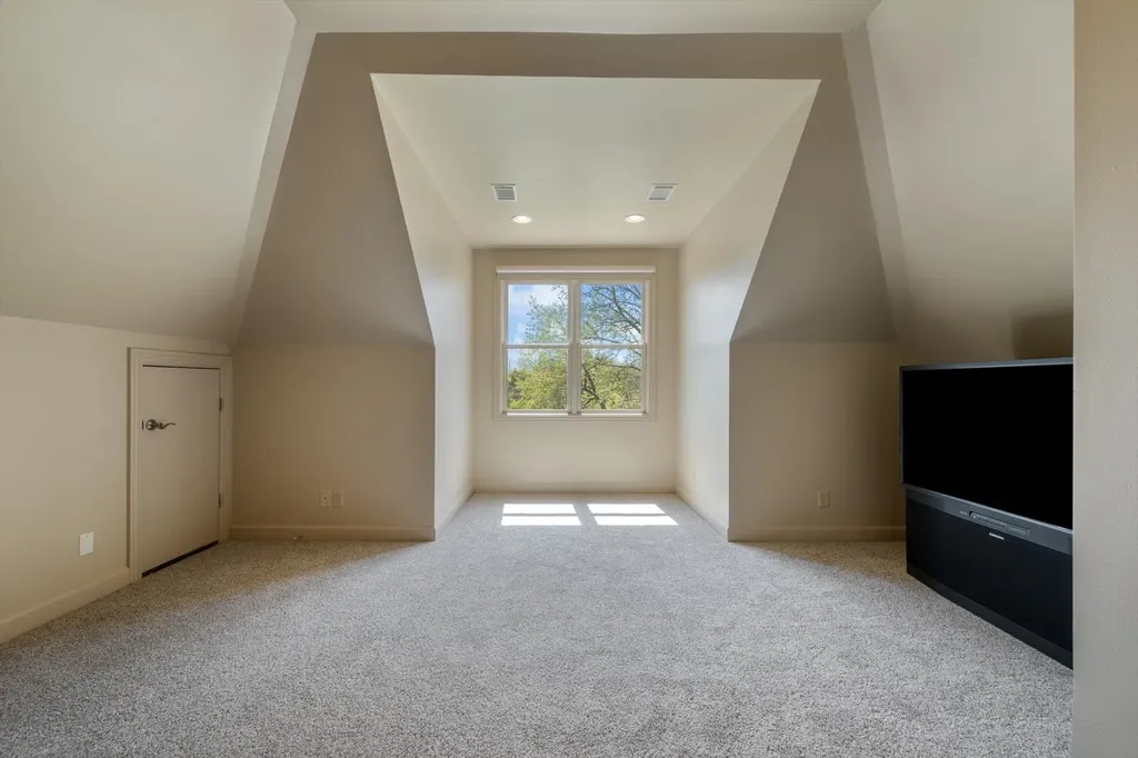 1050 Moonlit Meadow Lane Greenbrier TN 37073