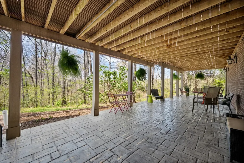 1050 Moonlit Meadow Lane Greenbrier TN 37073