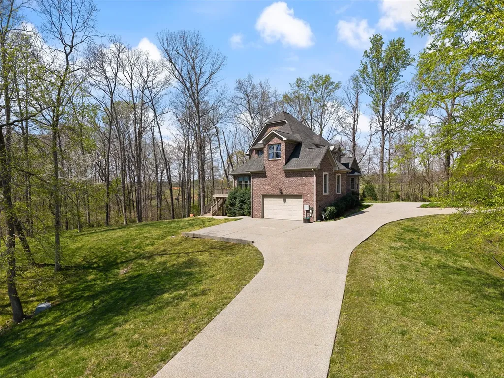 1050 Moonlit Meadow Lane Greenbrier TN 37073