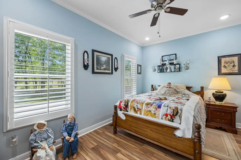 6322 Jim Cummings Highway Bradyville TN 37026