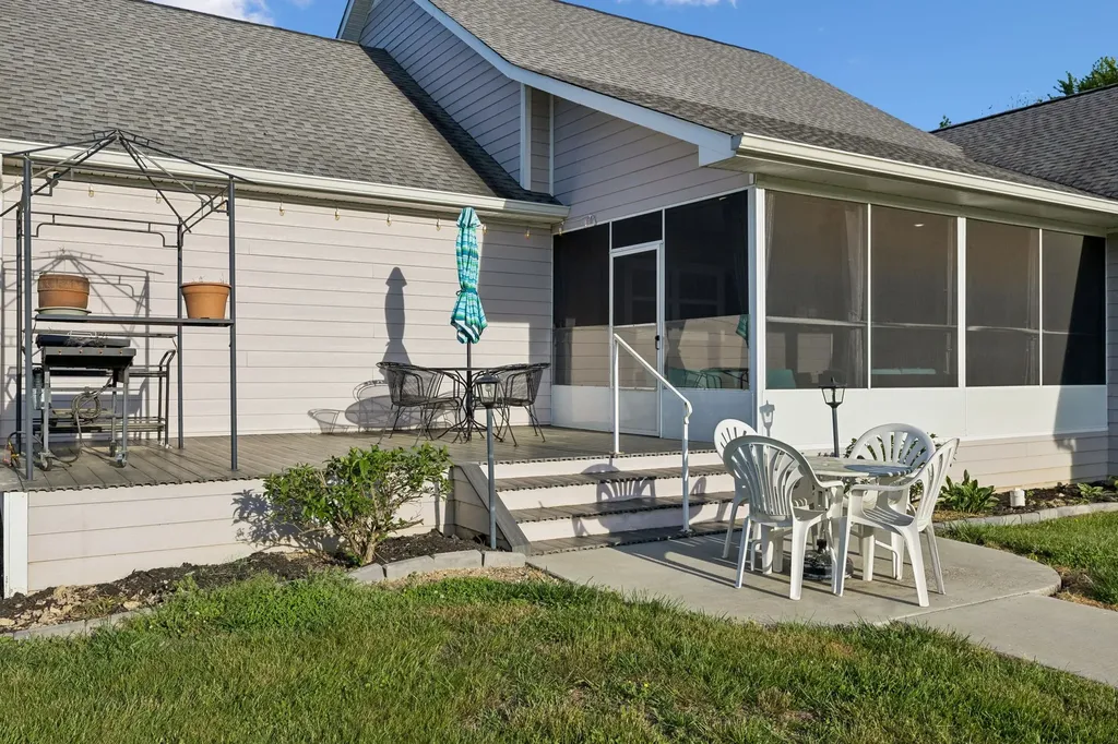6322 Jim Cummings Highway Bradyville TN 37026
