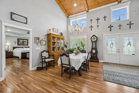 6322 Jim Cummings Highway Bradyville TN 37026