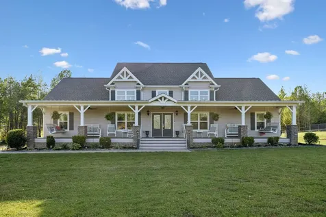 6322 Jim Cummings Highway Bradyville TN 37026