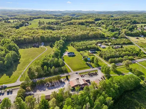 6322 Jim Cummings Highway Bradyville TN 37026