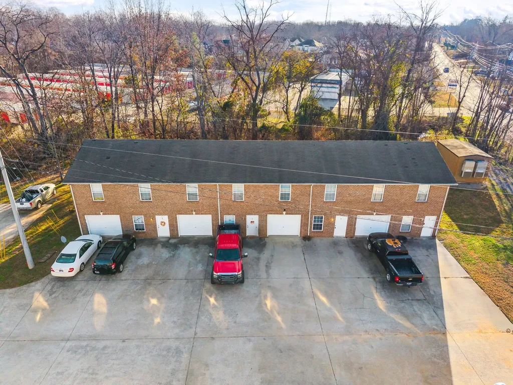 535 Lafayette Road #F Clarksville TN 37042