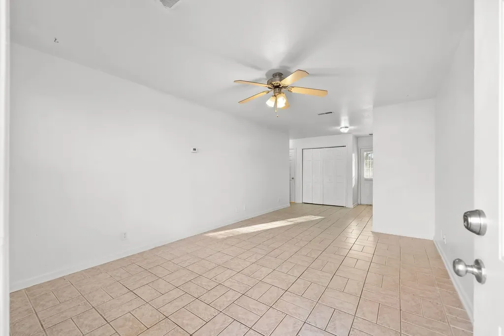 535 Lafayette Road #F Clarksville TN 37042