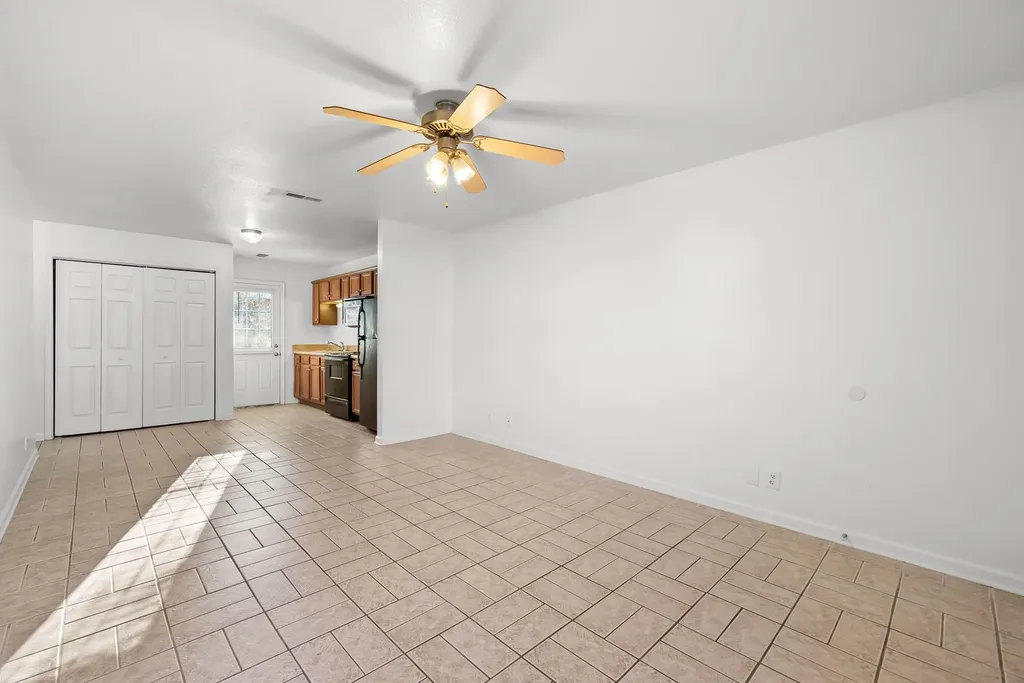 535 Lafayette Road #F Clarksville TN 37042