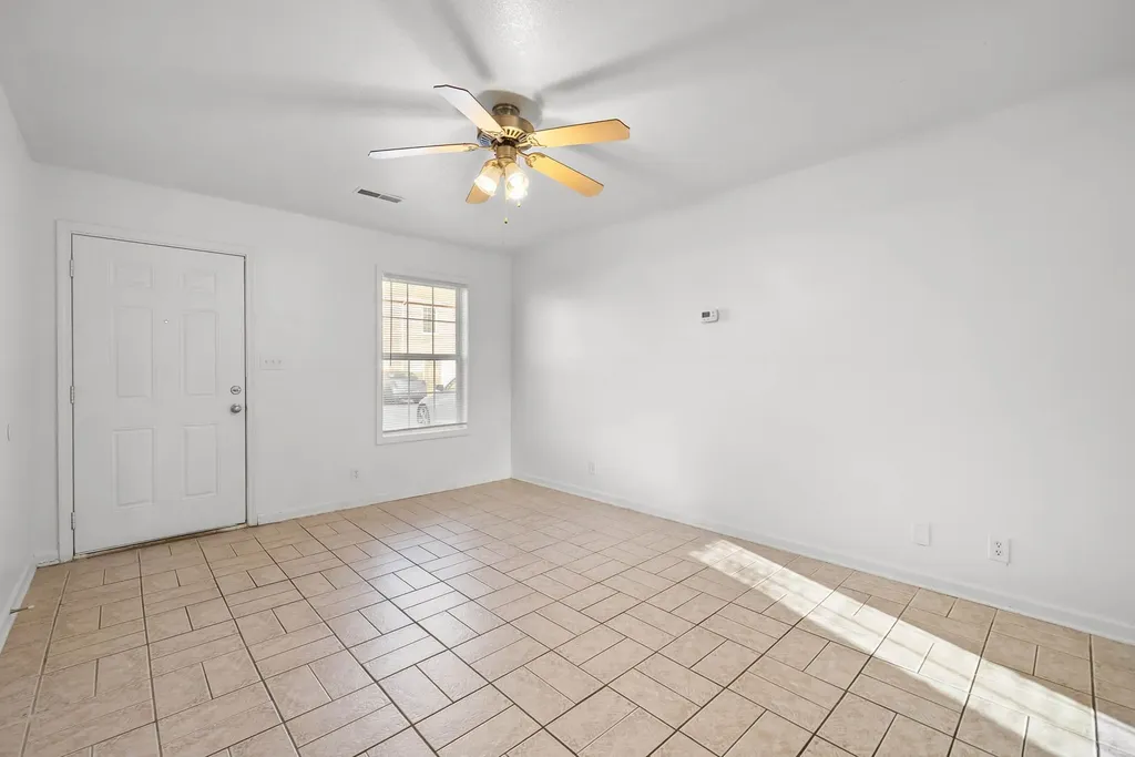 535 Lafayette Road #F Clarksville TN 37042