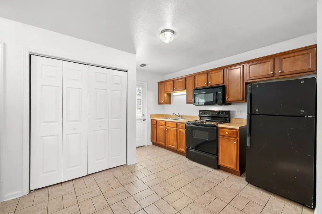 535 Lafayette Road #F Clarksville TN 37042