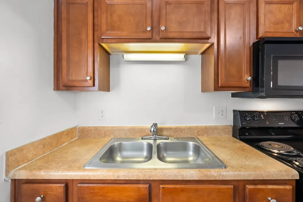 535 Lafayette Road #F Clarksville TN 37042